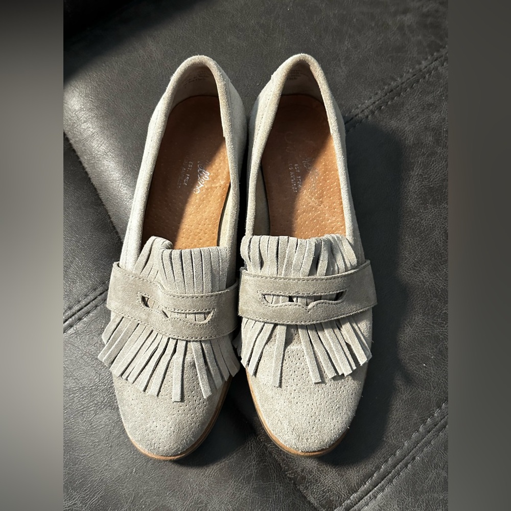 Seychelles loafers. Gorgeous Gray/Taupe